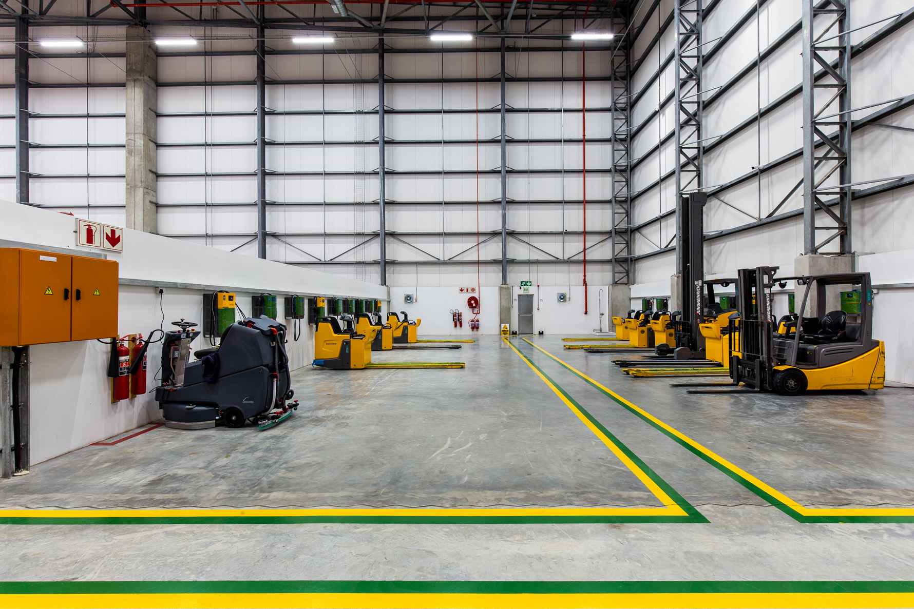ray-truter-photography-dhl-coega-industrial-south-africa-mondelez